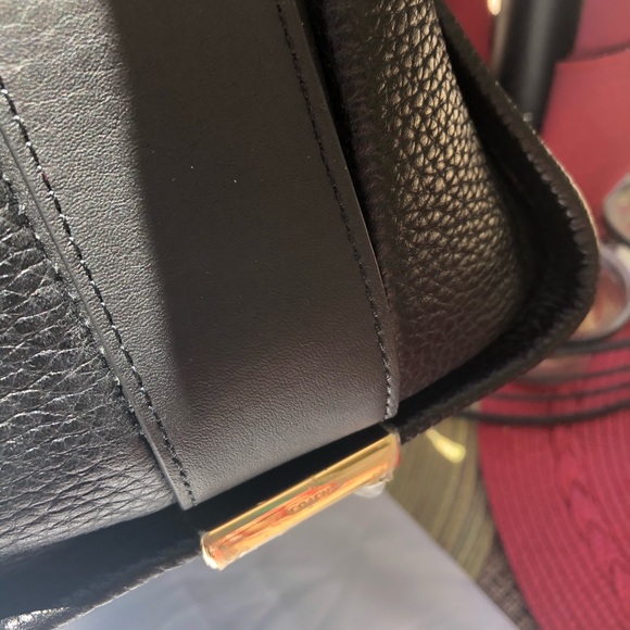 Coach Swagger - Picture 5 of 7